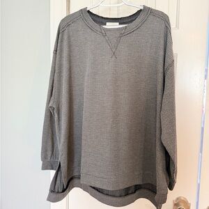 Andree by Unit Waffle Knit GrayTop Size Large